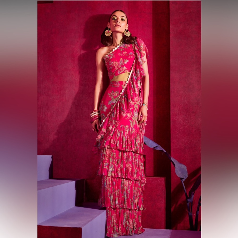 Limerick by Abirr N Nanki
Eliza Pre-Draped Saree With Blouse size small